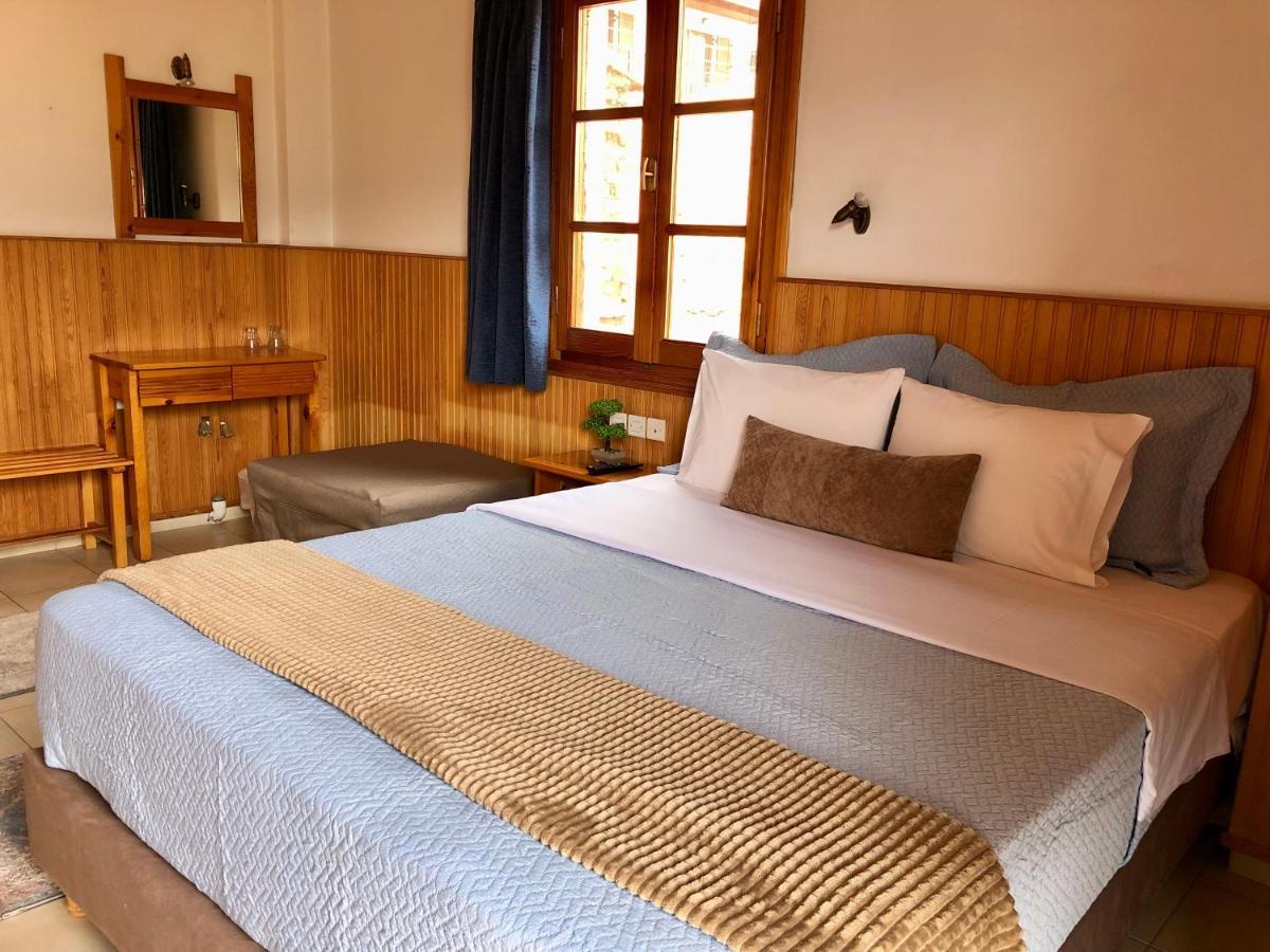 Apostolos Hotel Мецовон Экстерьер фото