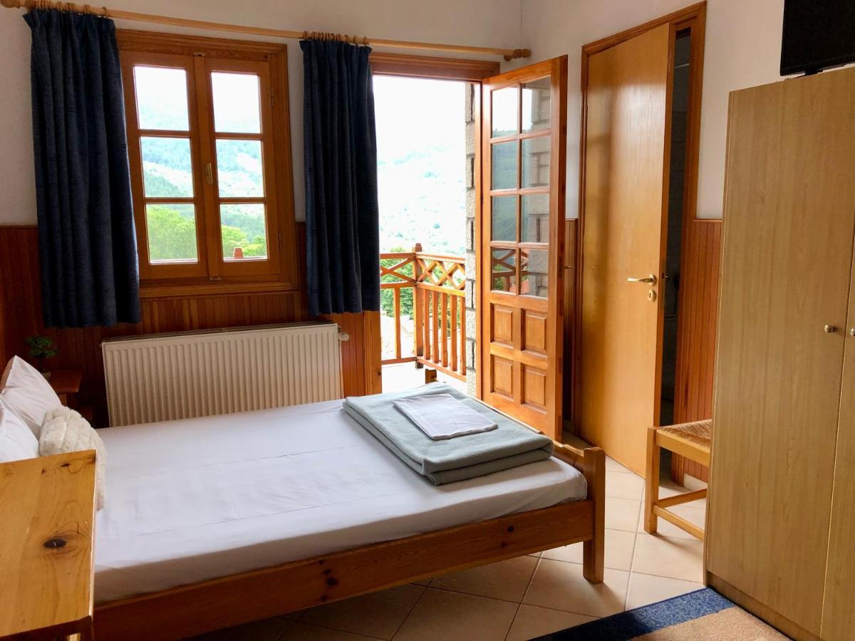 Apostolos Hotel Мецовон Экстерьер фото