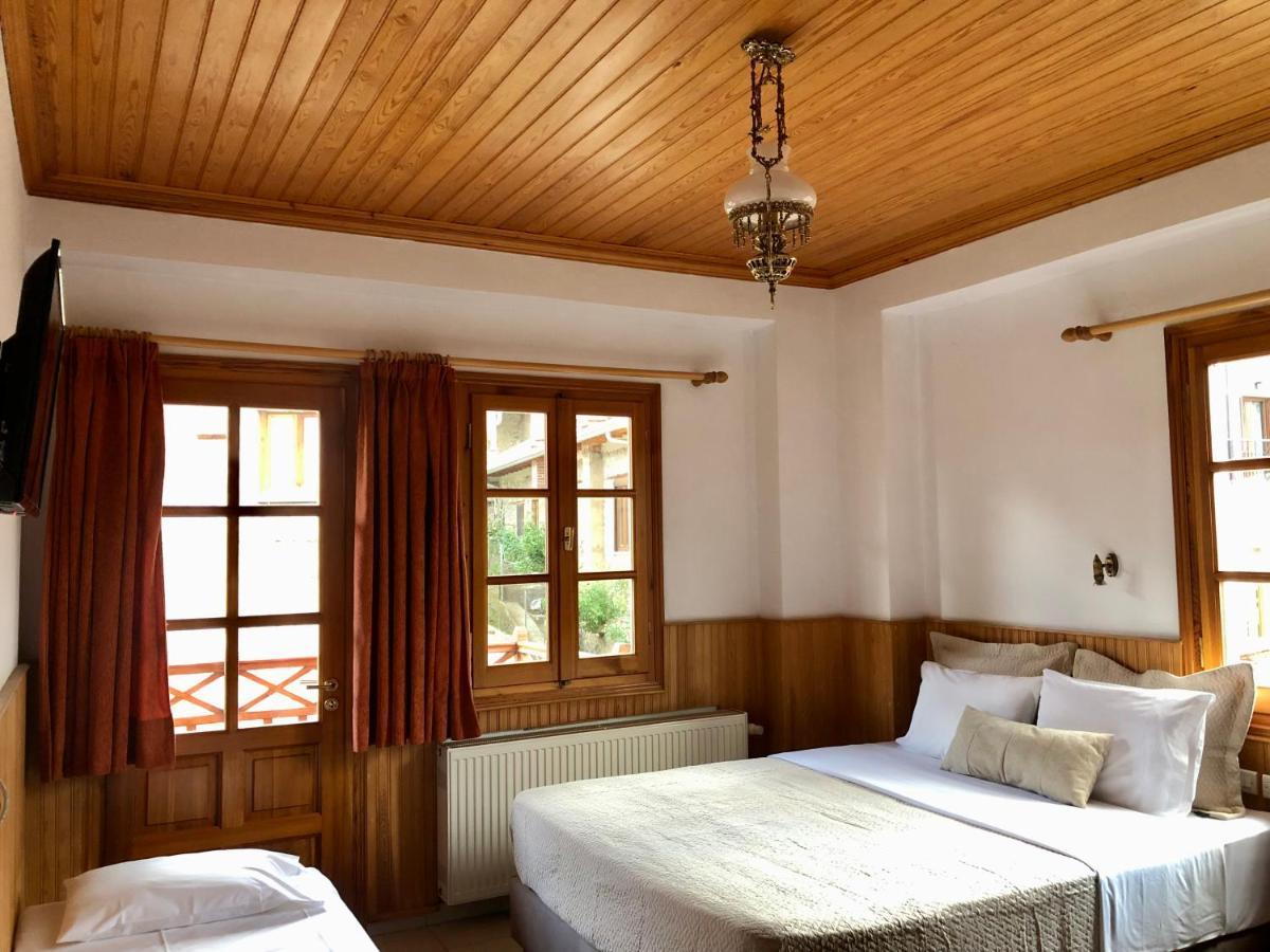Apostolos Hotel Мецовон Экстерьер фото