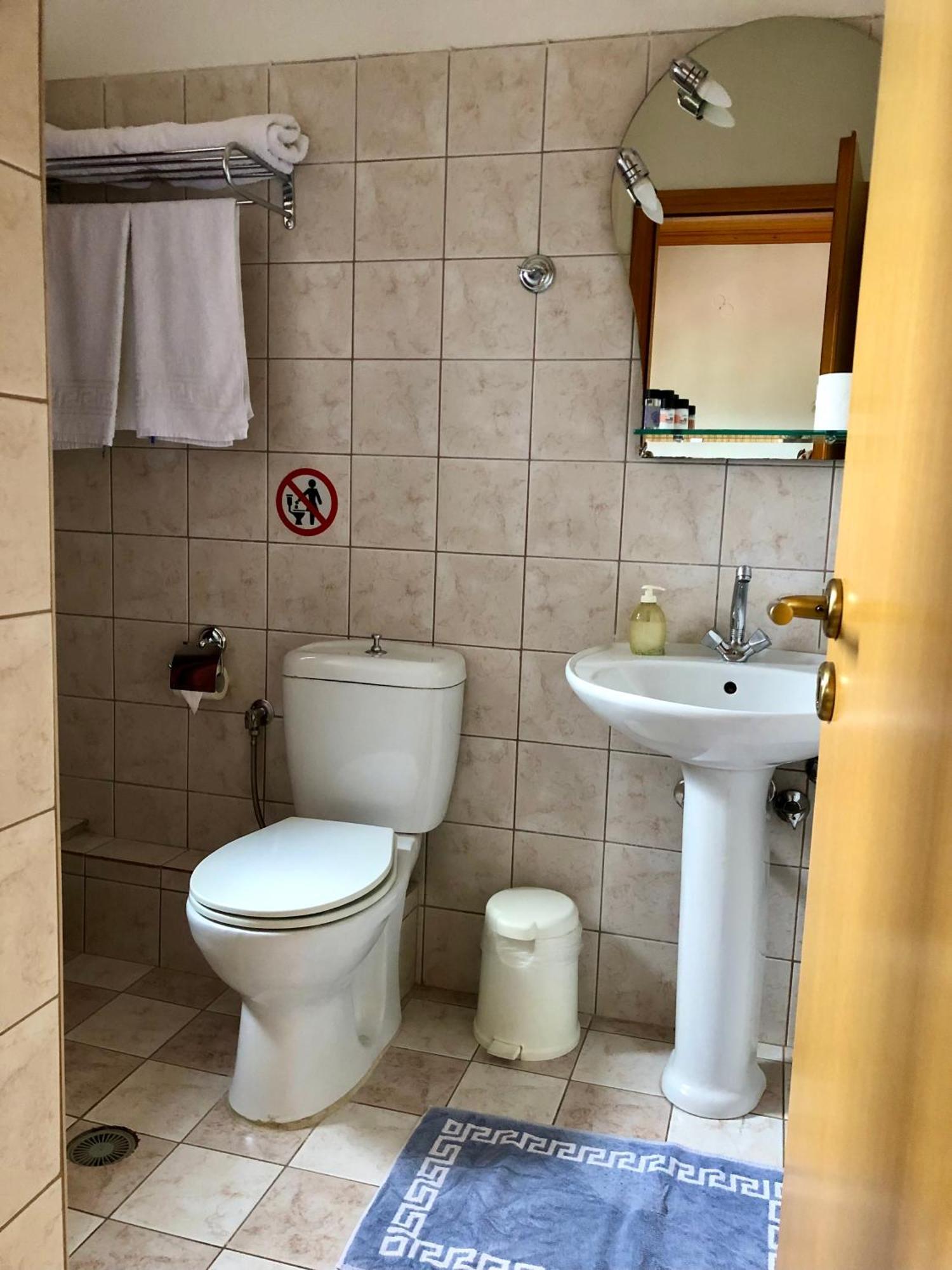 Apostolos Hotel Мецовон Номер фото